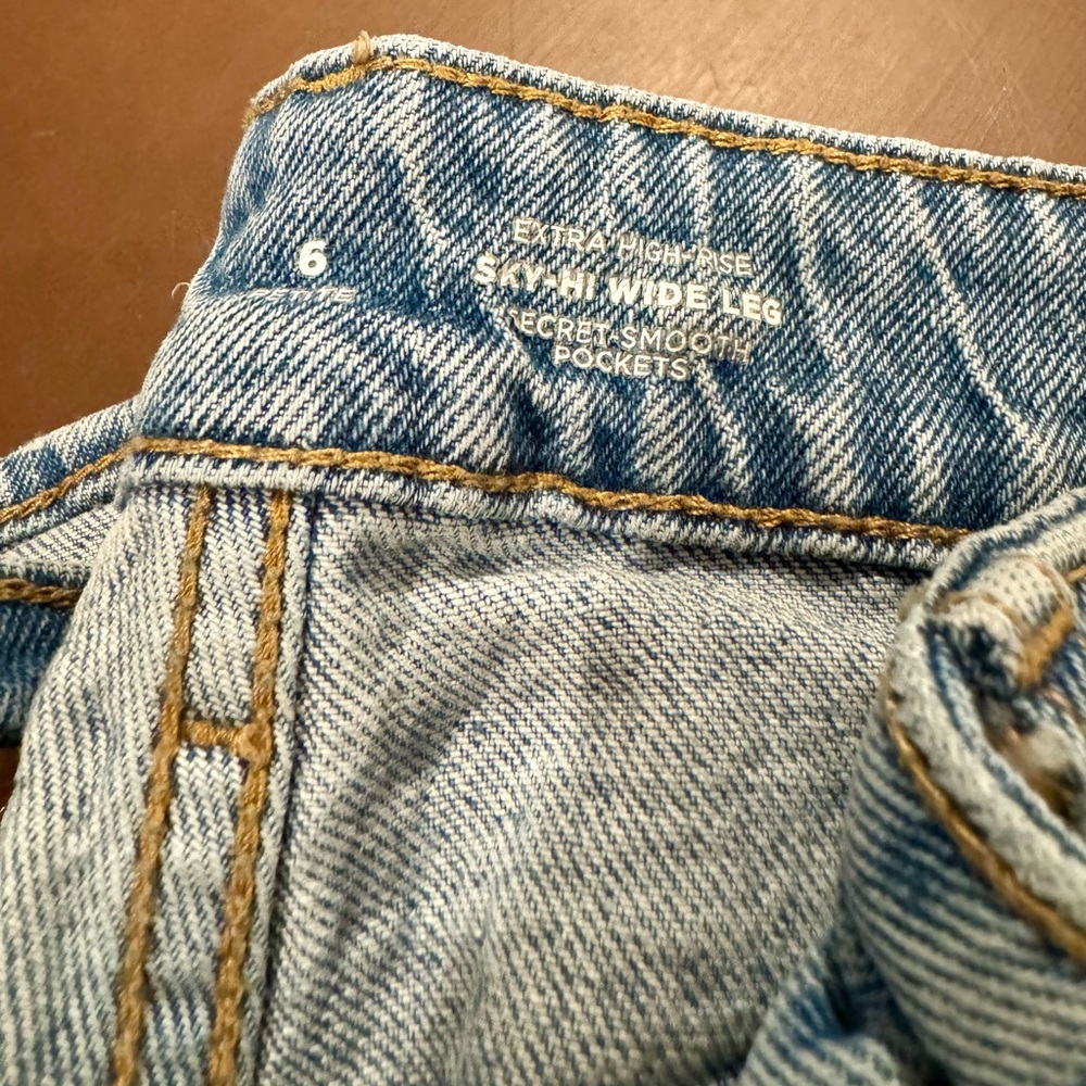 Old Navy Extra High Rise Wide Leg Jeans